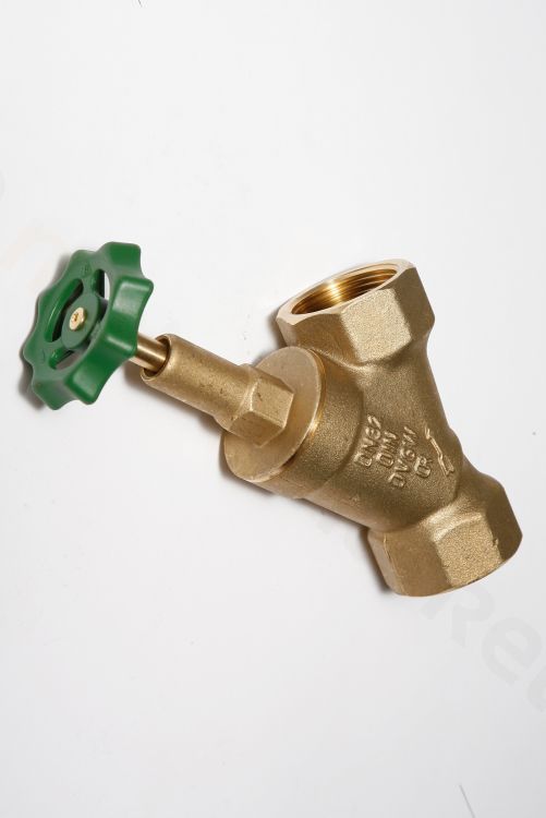 Zawór skośny DN40, typ 1501, gwint wewnętrzny 6/4 , odcinający z niewznoszącym trzpieniem GEBO