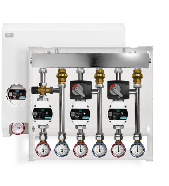 DURO SYSTEM grupa pompowa 3-sekcyjna ze sprzęgłem i obudową: 1× mieszająca termostatyczna KV 3,2 + TITANIO 25/60-130, 1× mieszająca VRG132 + NR230-924 + TITANIO 25/60