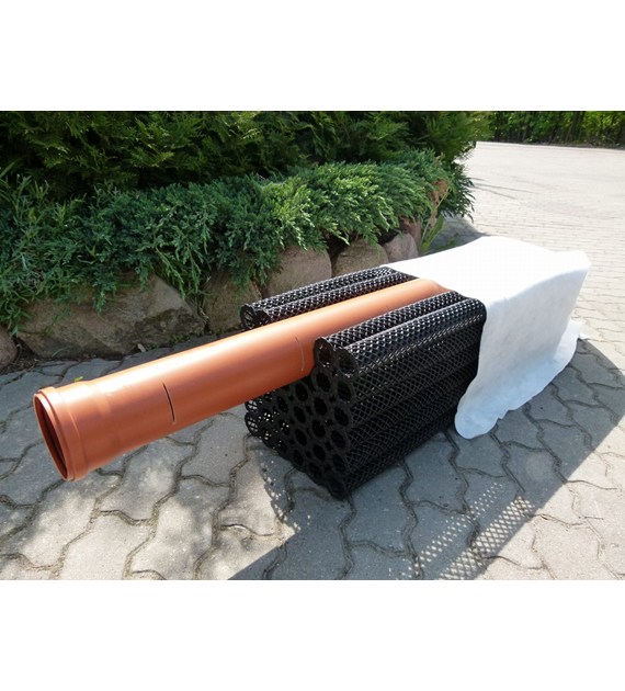 PRO-1R paleta 36mb z rurami drenażowymi nacinanymi z rur SN4
i geowłókniną WOBET-HYDRET